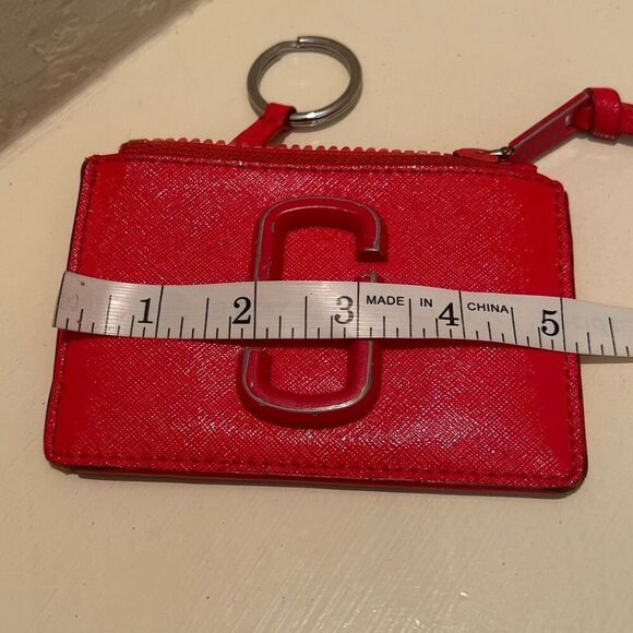 Marc Jacobs Keychain Cardholder Zip Top Wallet Red Leather Logo Front - Picture 11 of 12